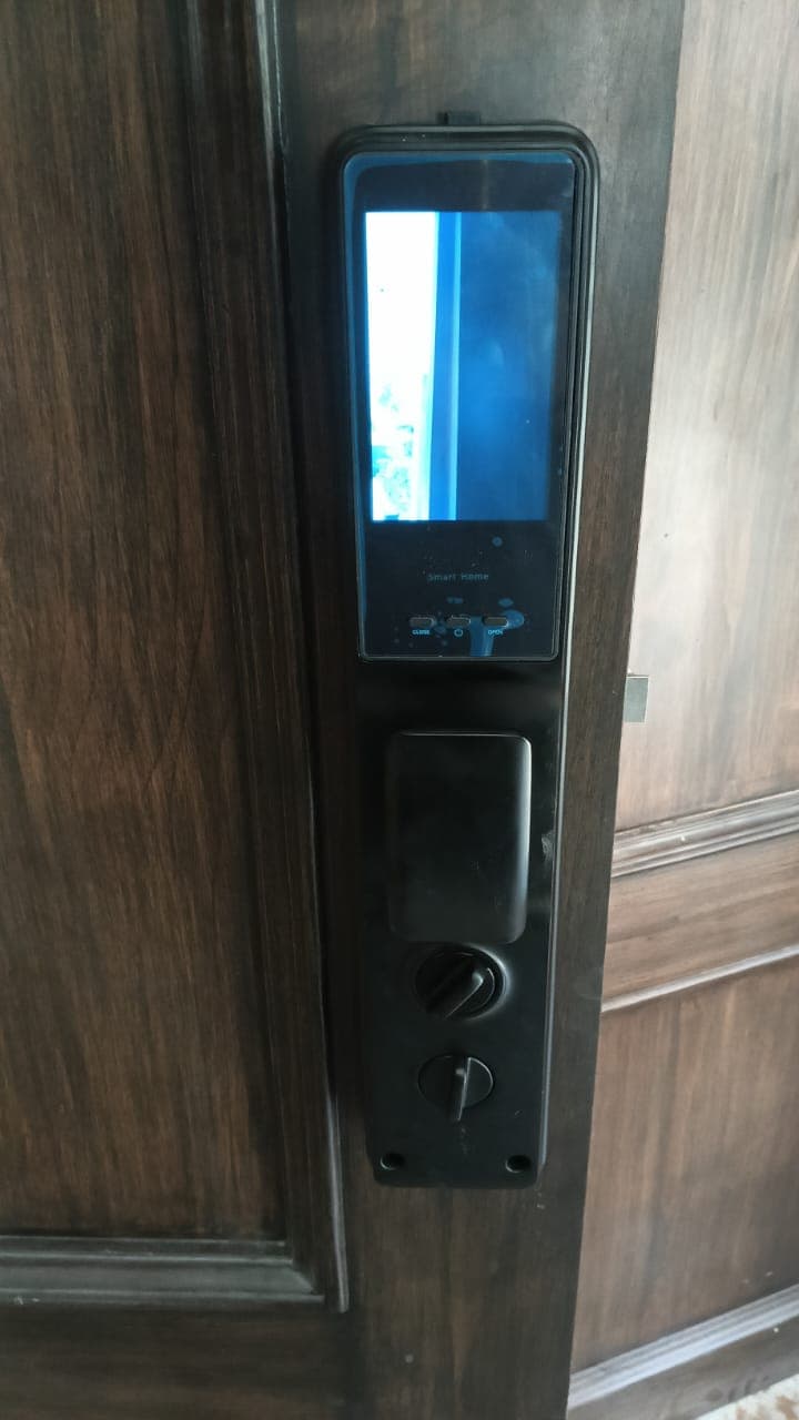 Smart display, one-touch open