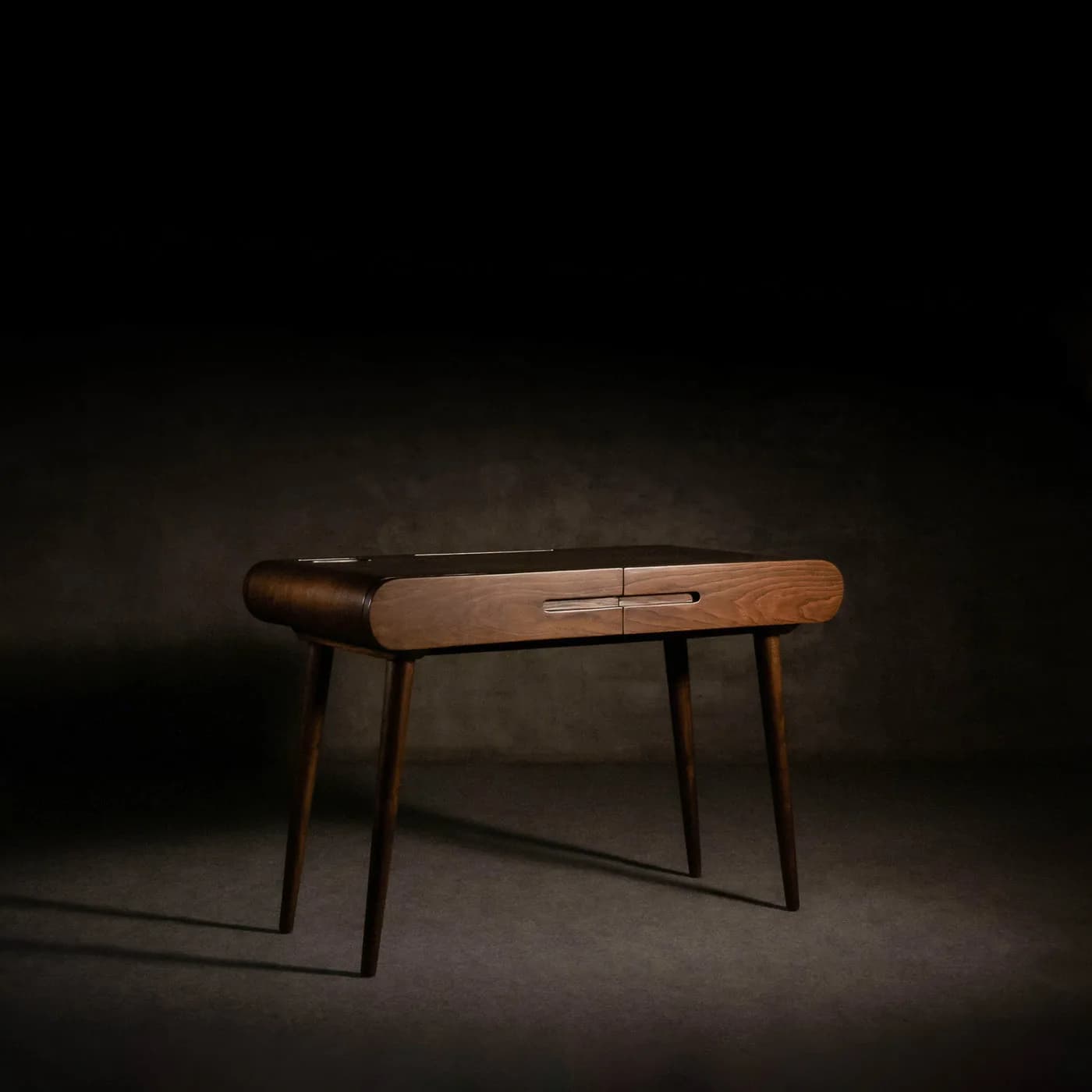 Loop Work Table — view 1